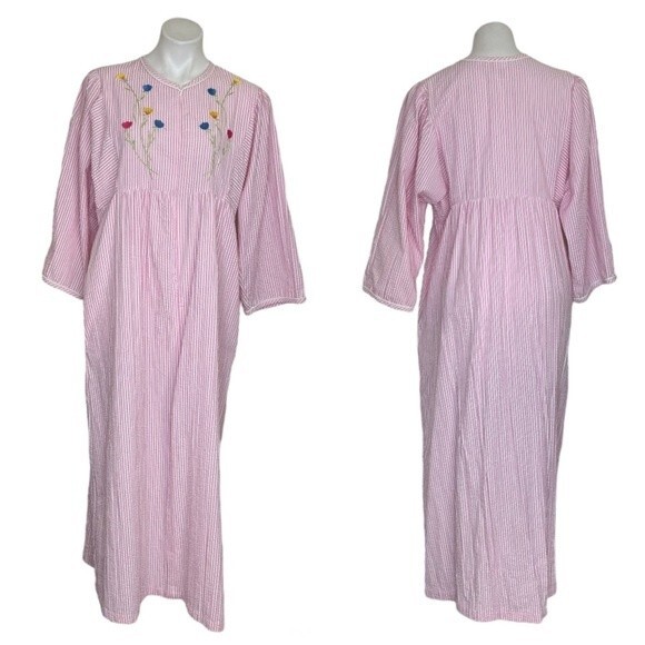 STAN HERMAN Pink White Stripe House Dress Robe Seersucker Embroidered Size Large - Picture 10 of 10